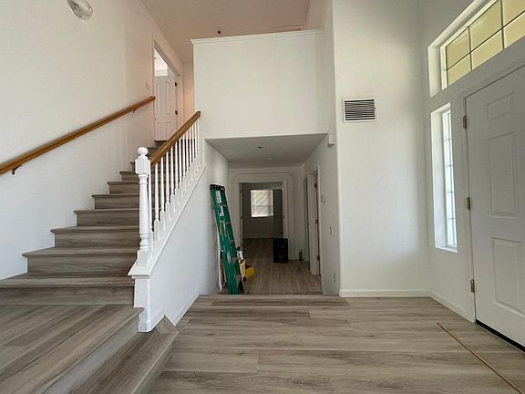 4th image of 9759 Priscilla Ln