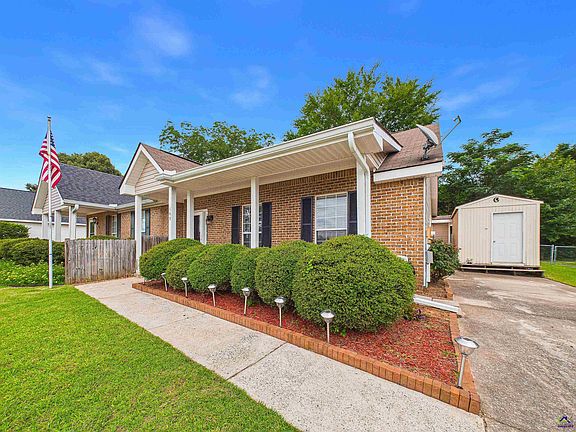 3rd image of 149 Saddlehorn Dr