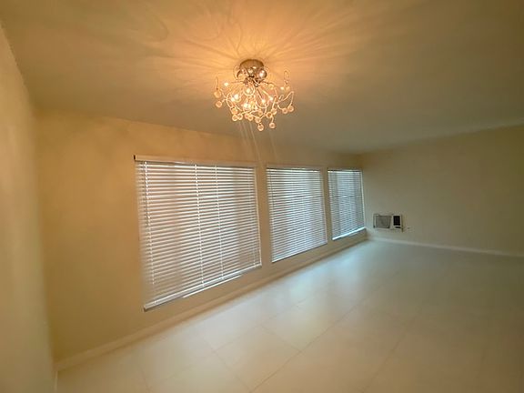 5th image of 944 N Orange Grove Ave APT 101