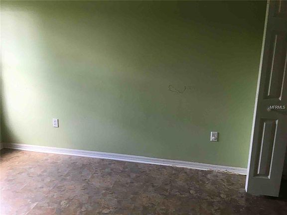 4th image of 11807 Tall Elm Ct