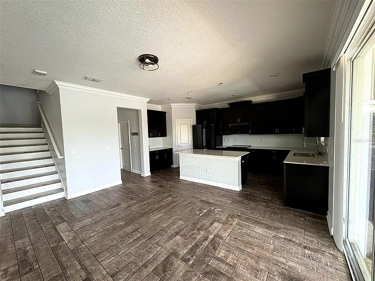 10342 Lovegrass Ln — Photo 8