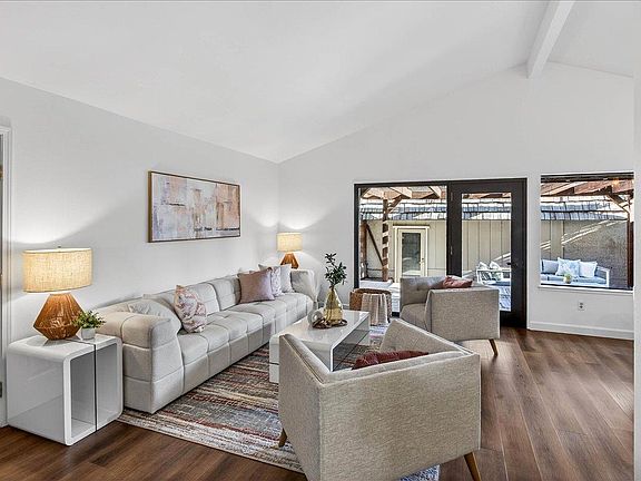 3rd image of 4642 Columbia River Ct