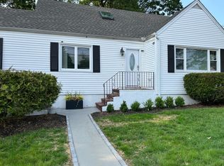 435 Griffin Ave, Bridgeport, CT 06606
