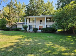 614 Claymont Dr, Ballwin, MO