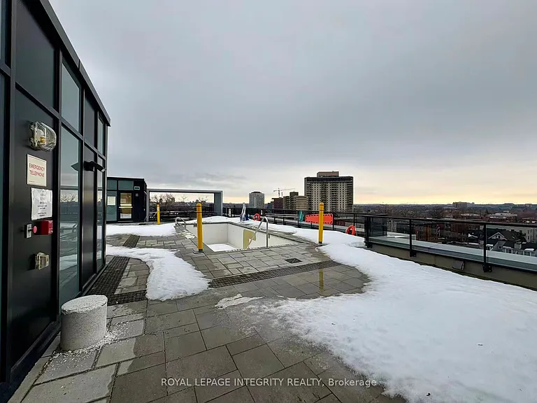 560 Rideau St #522 — Photo 25
