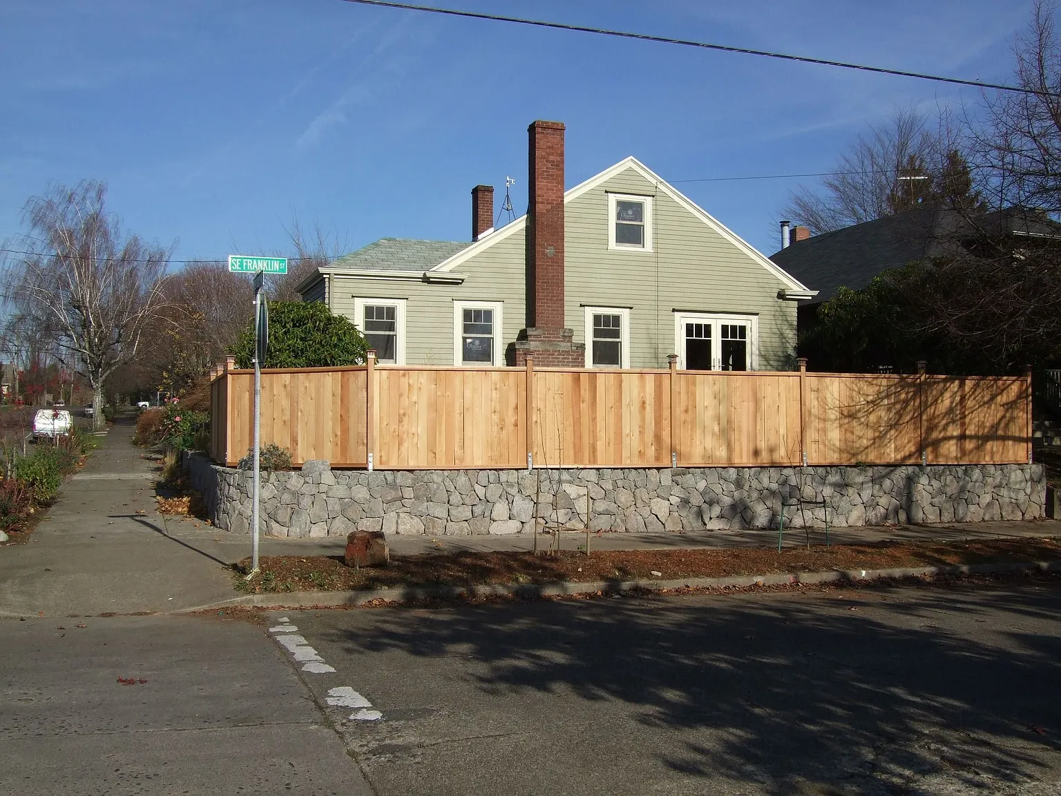 3234 SE 33rd Ave photo 1