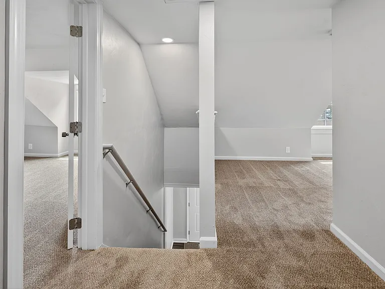 816 Martin Ave — Photo 14