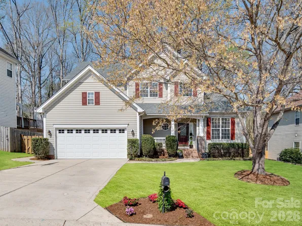 8427 Bampton Dr, Concord, NC 28027