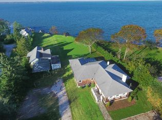 98 Red Creek Rd, Hampton Bays, NY 11946