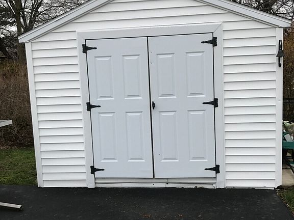 3rd image of 825 Hillview Dr