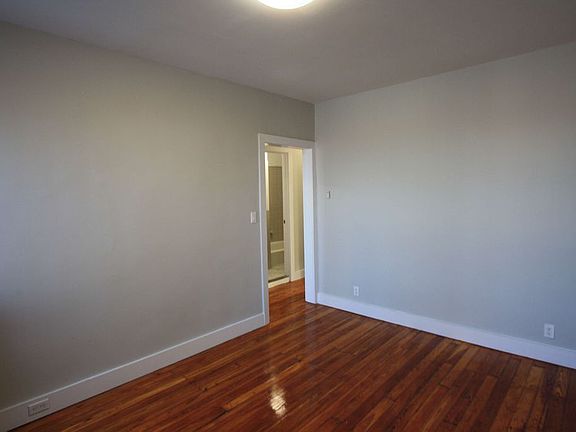 4th image of 1041 Rogers Ave APT 3R