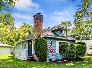 117 Lakewood Ave, Crystal Lake, IL 60014