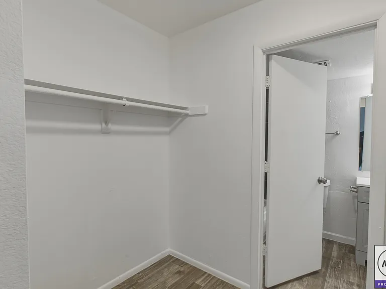 2330 W Lone Cactus Dr #103 — Photo 8