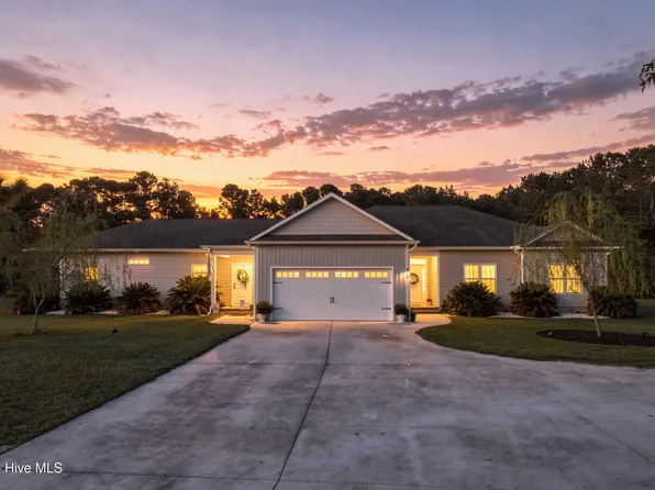 437 Howards Landing Road, Hampstead, NC 28443