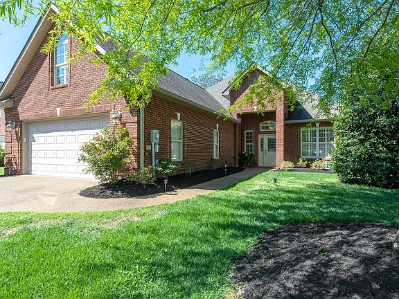 2nd image of 209 Savannah Park Dr