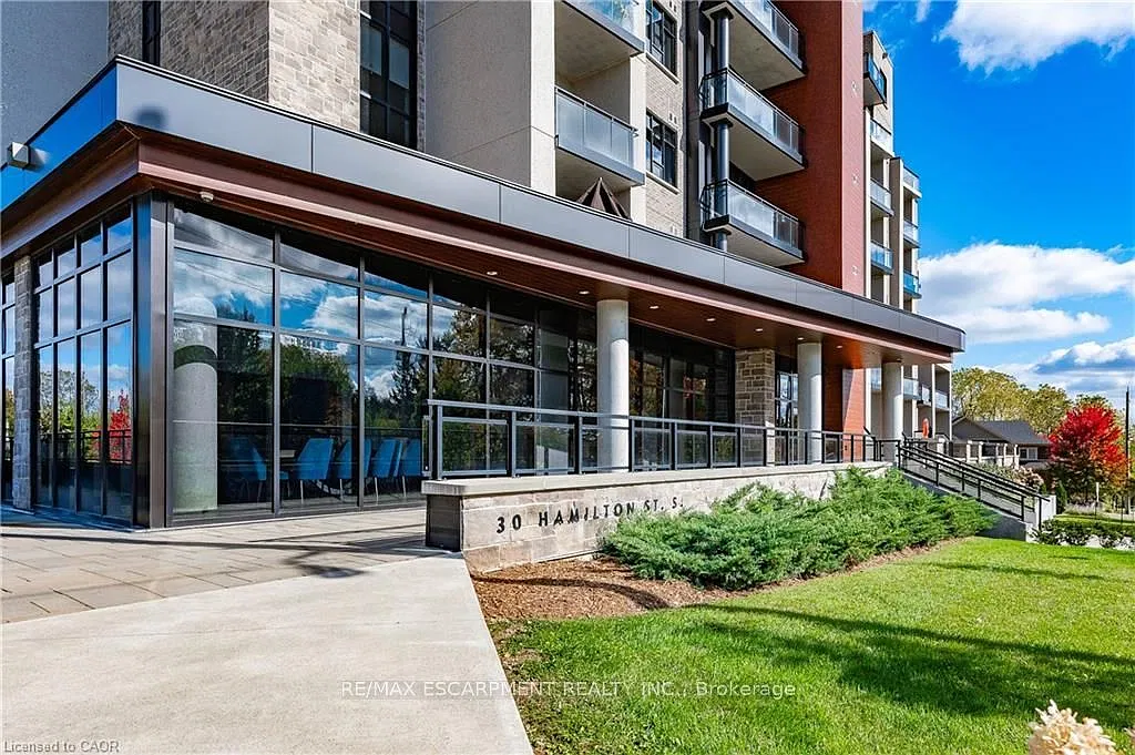 The VIEW — Photo 3