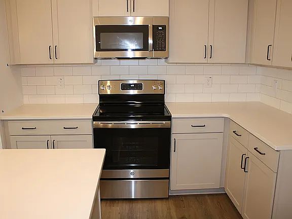 5th image of 7805 Flatrock Park Dr