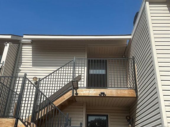 2nd image of 123 Falconhead Dr #H