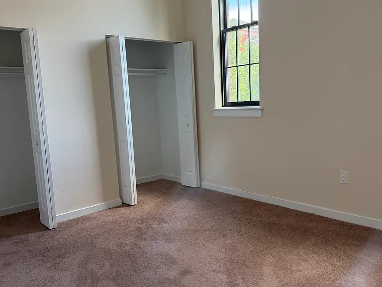 Monument Place Apartments — Photo 27