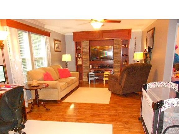 4th image of 4761 Washington St W