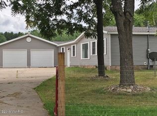 19731 20 Mile Rd, Tustin, MI 49688