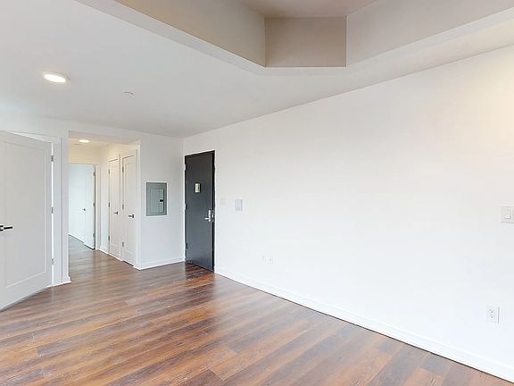 2nd image of 874 Willoughby Ave #803