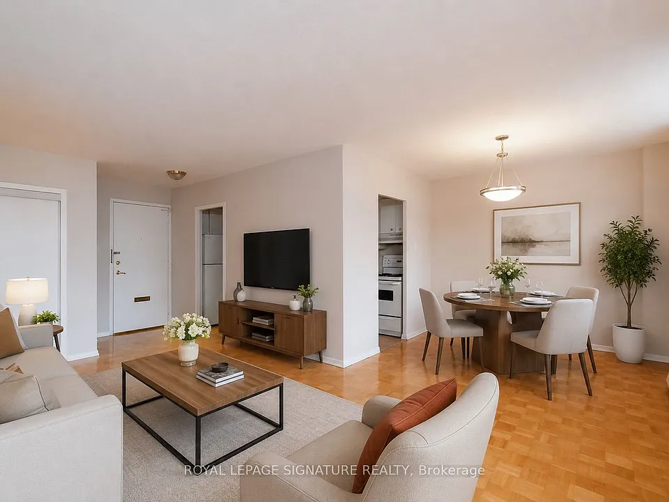 525 Eglinton Ave E #203