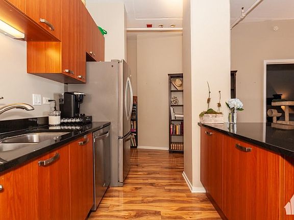 5th image of 218 E Cullerton St #901