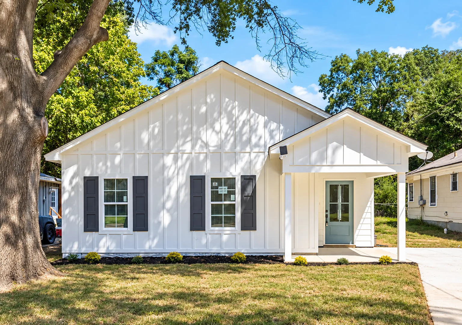 Charming & Comfortable Home at 3366 Guernsey Ave Ready for You! — Photo 3