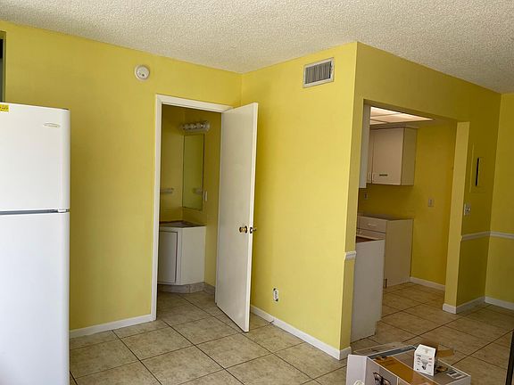 3rd image of 3701 Savoy Ln APT H