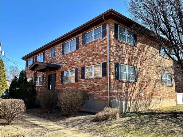 6739 Highland House Ct, Saint Louis, MO 63123