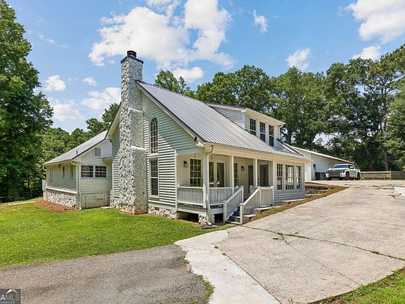 2nd image of 363 Burns Ln