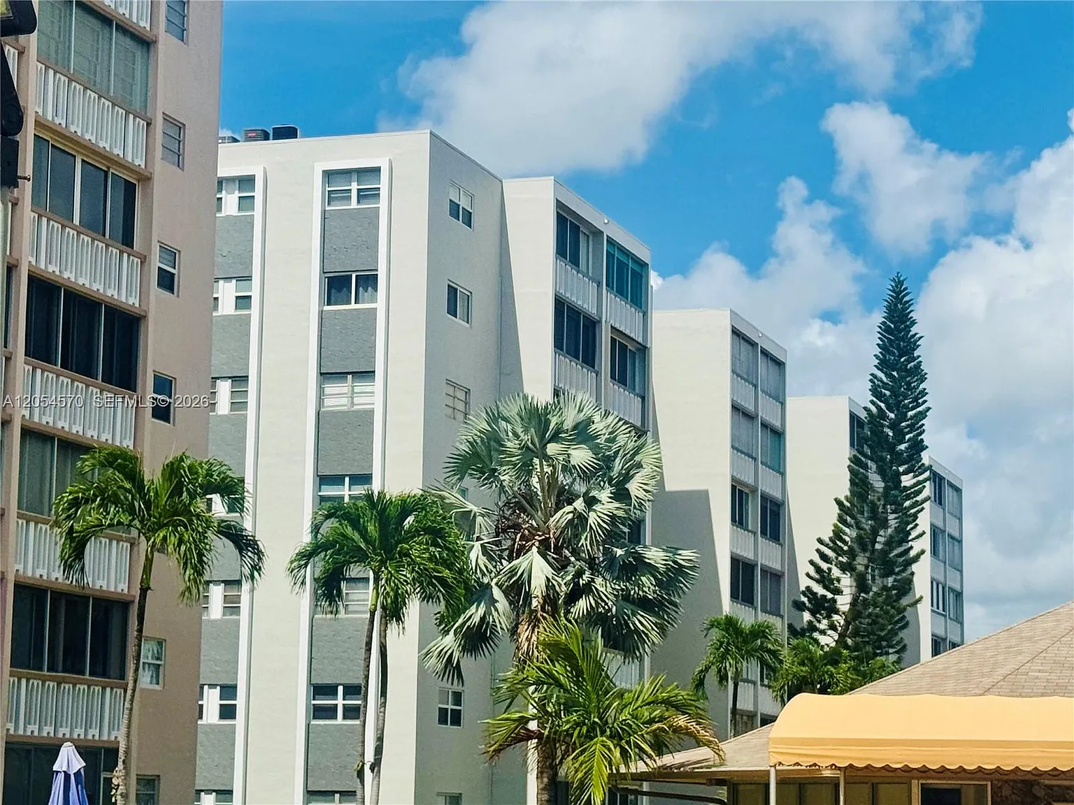 Meadowbrook Condo Apts Bl — Photo 3