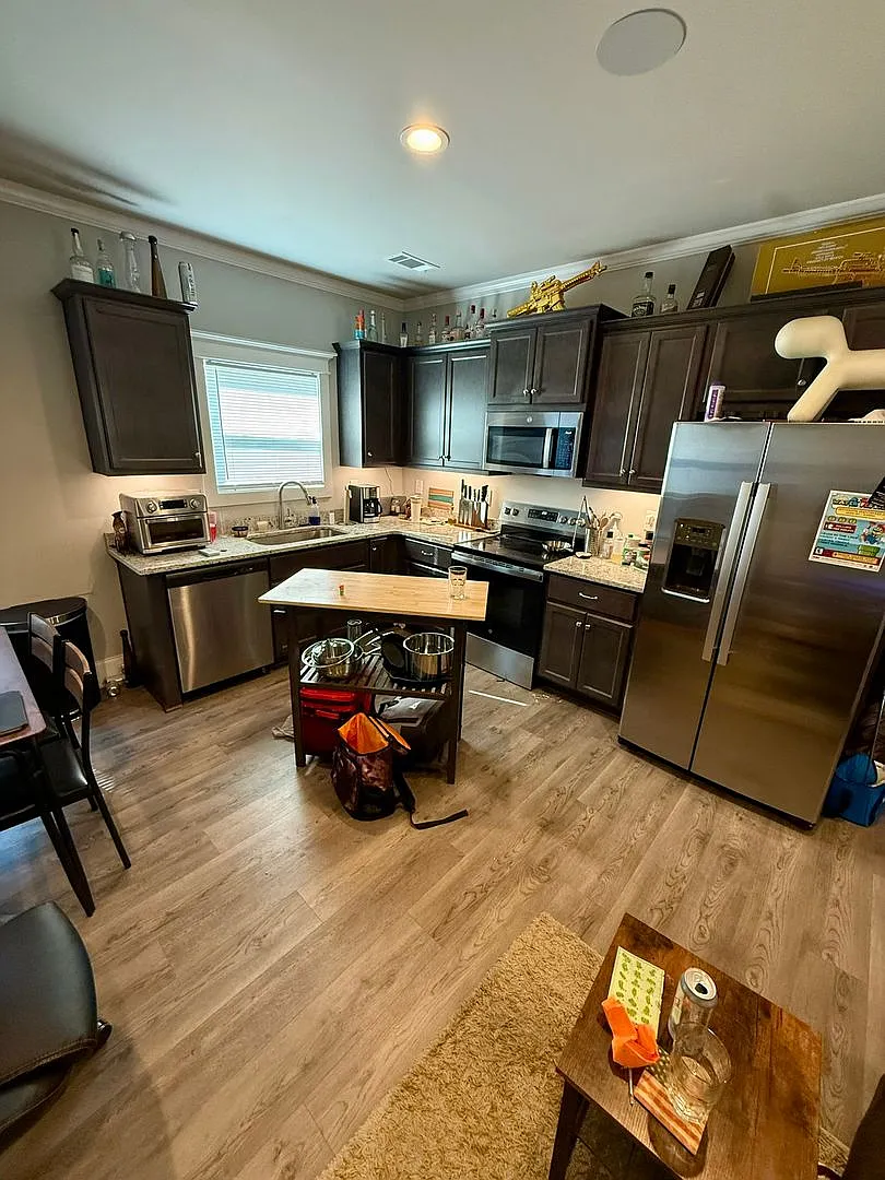 Three Bedroom Near Downtown Available for Pre-Lease! — Photo 2