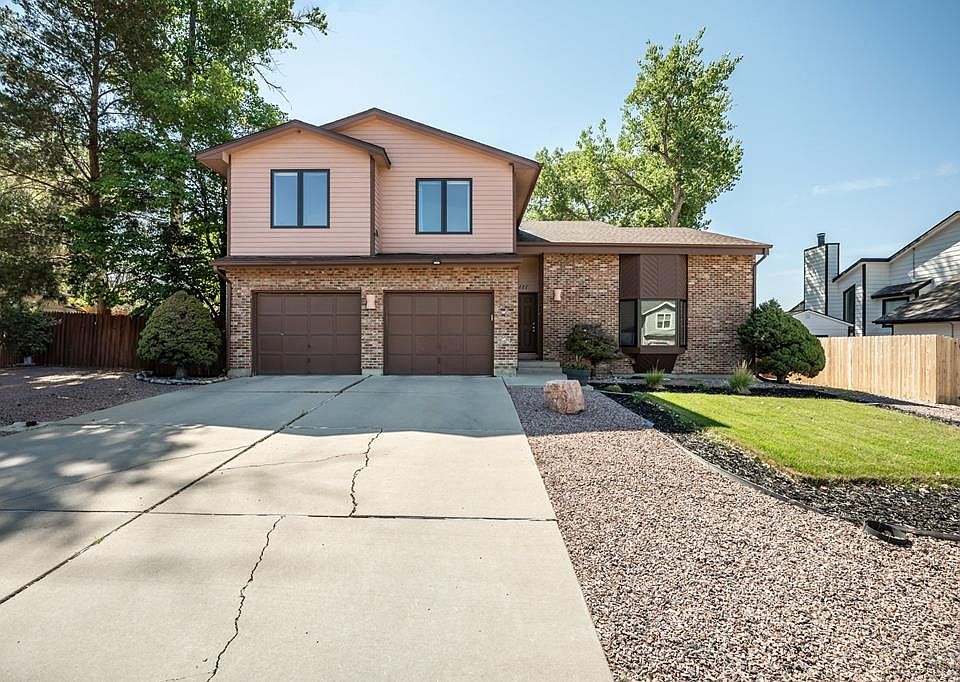 1st image of 111 Ironweed Dr