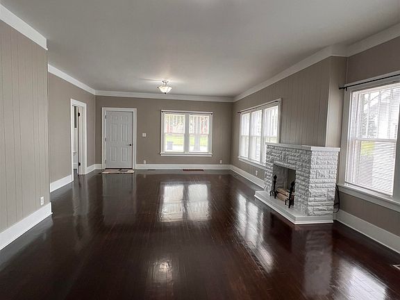 4th image of 519 N Saint Nicholas St
