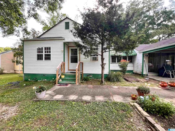 546 Charleston Dr, Bessemer, AL 35020