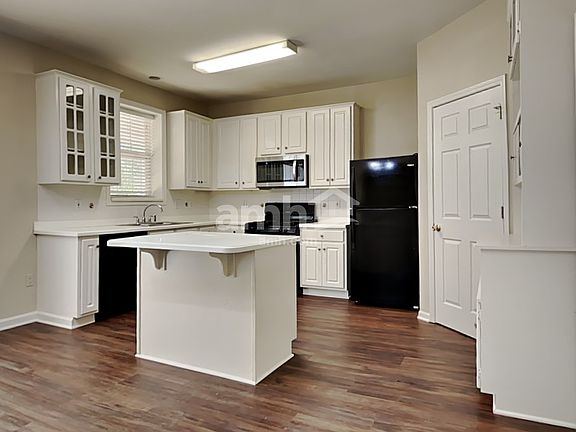 3rd image of 4649 Howell Farms Dr NW
