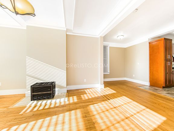 2nd image of 350 Spruce St