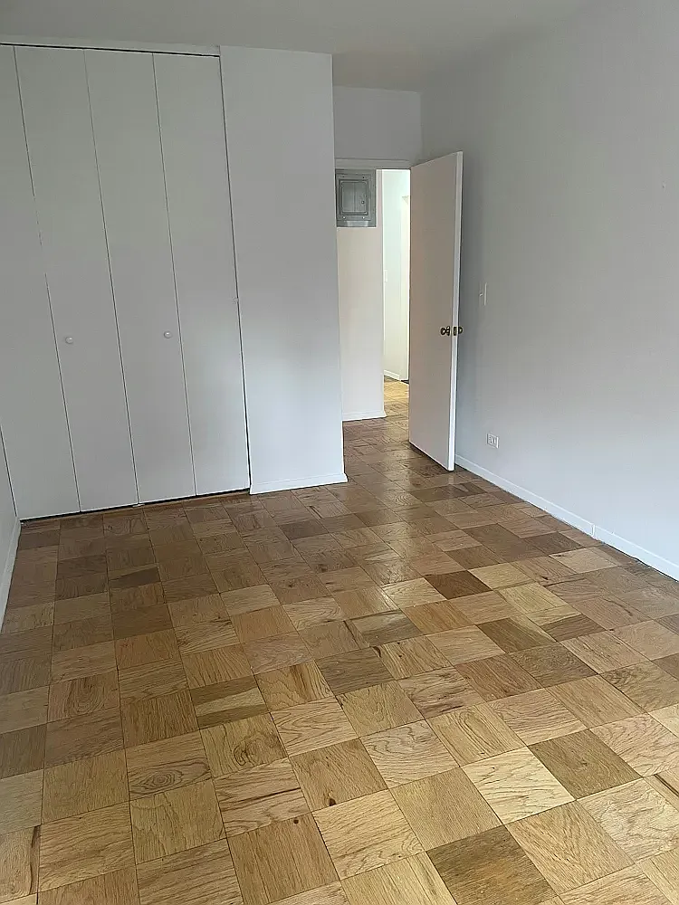 200 East 72nd Street — Photo 4