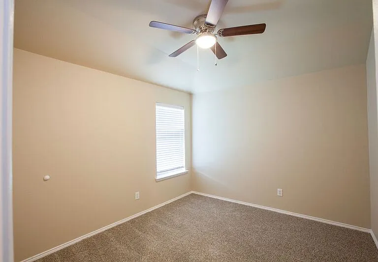 709 Alder Dr — Photo 25