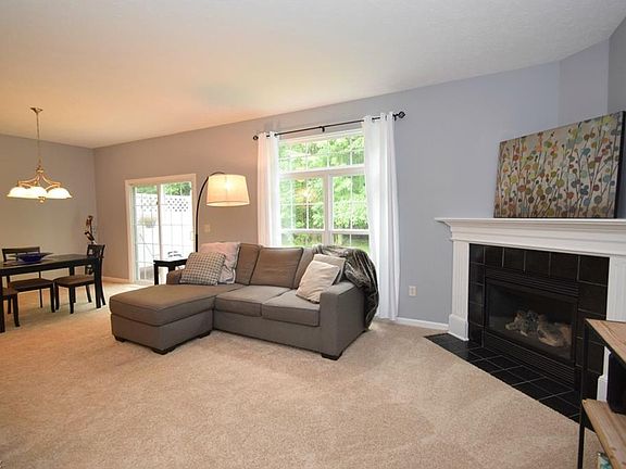5th image of 738 Lakeside Dr