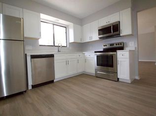 9206 Roan Ln, West Palm Beach, FL 33403