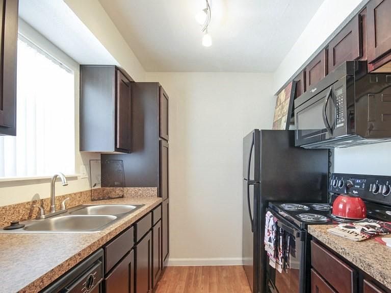 Kitchen in the 1 bedroom