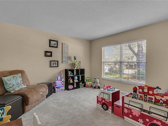5th image of 1301 Oak Valley Blvd