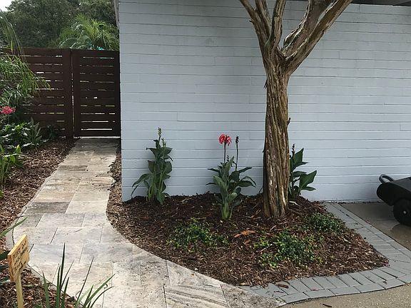 4th image of 10615 Carrollwood Dr