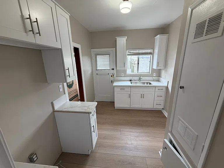 3818 Arizona Street — Photo 4