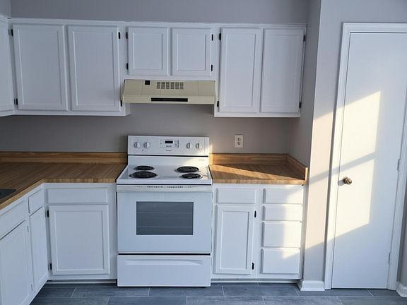 2nd image of 805 Dalewood Dr