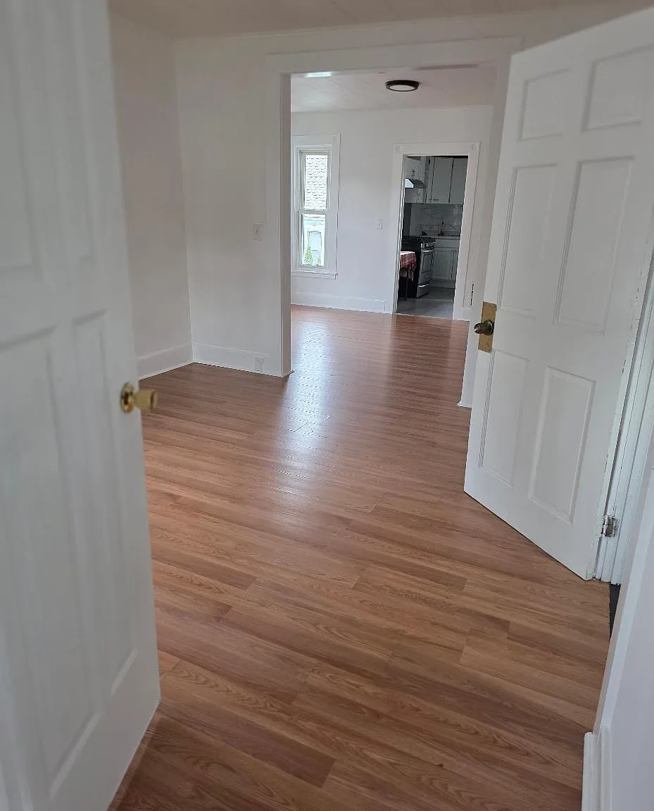 3 bed, 900 sqft, $1,250 — Photo 4