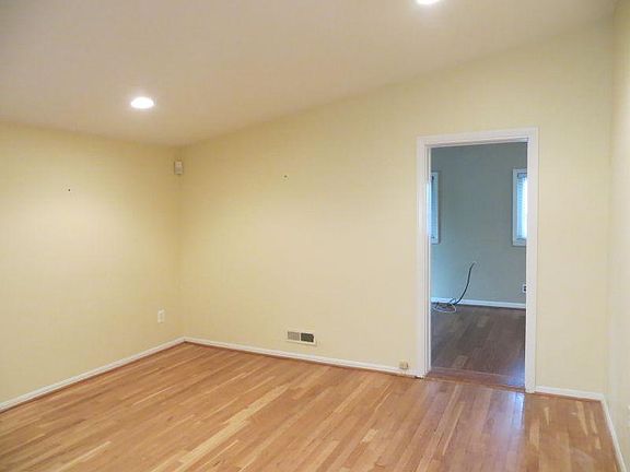Upper living